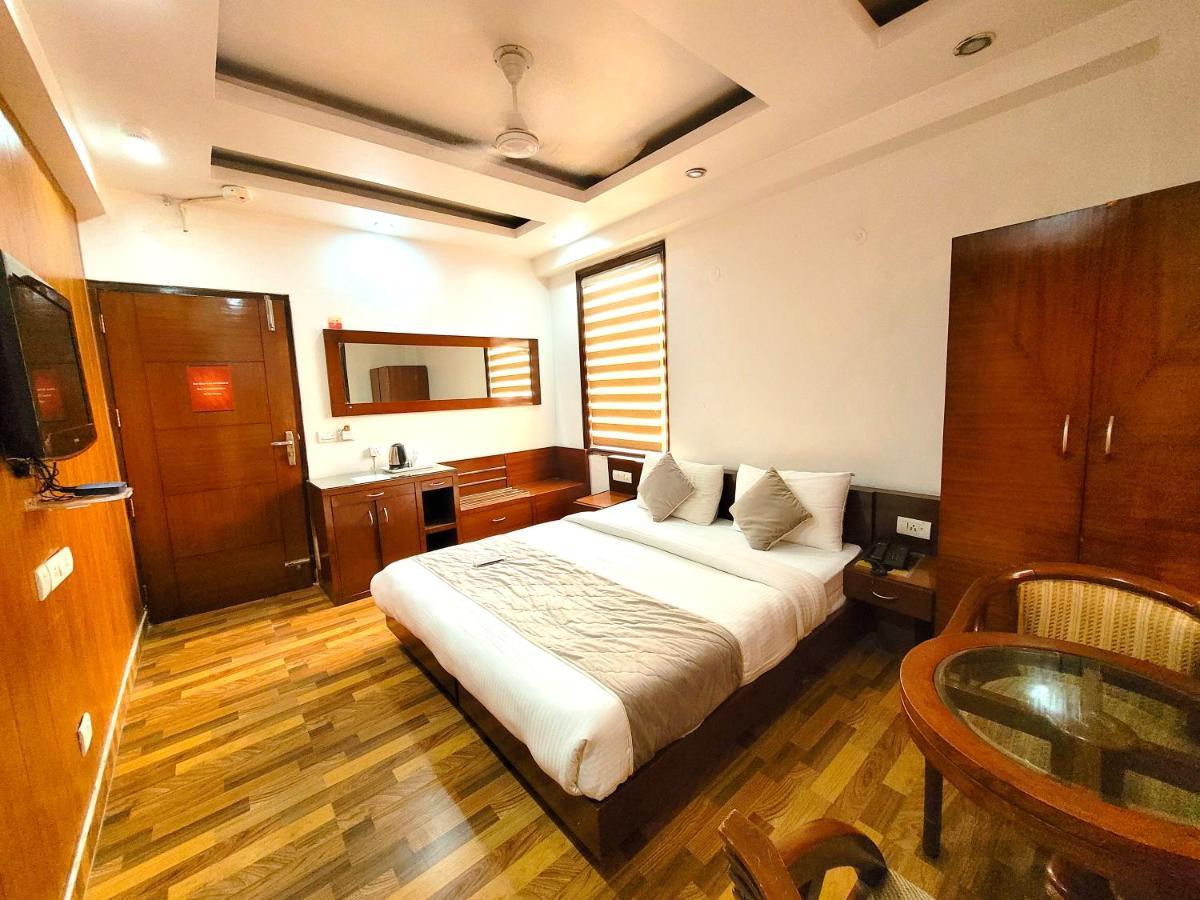 Hotel The Daanish Residency - Karol Bagh Ню Делхи Екстериор снимка