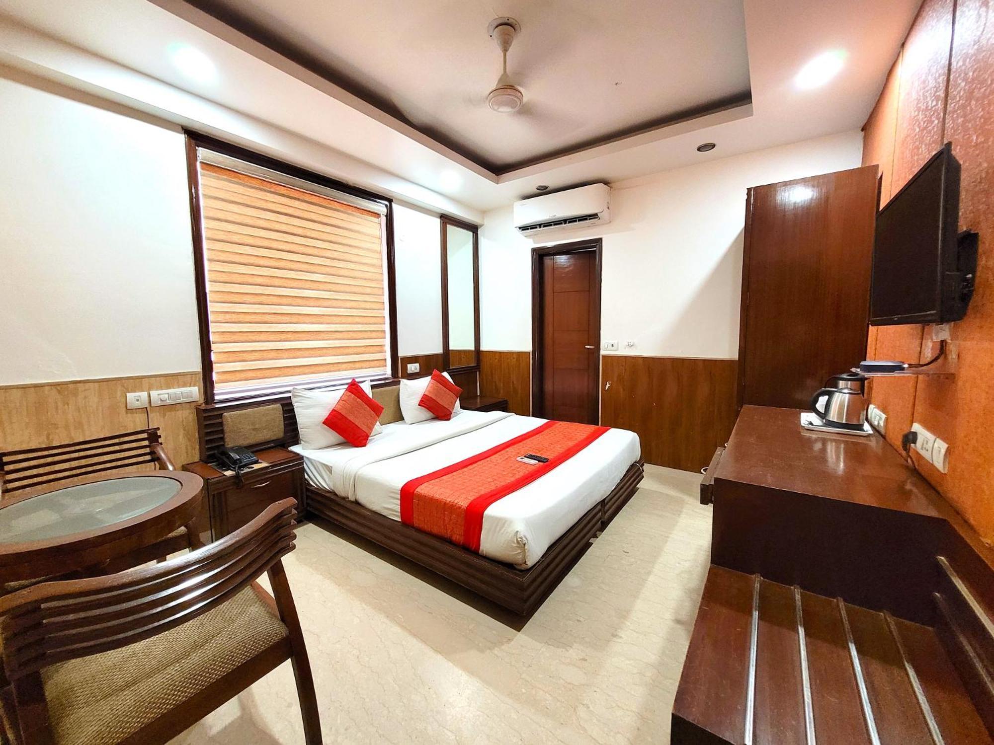 Hotel The Daanish Residency - Karol Bagh Ню Делхи Екстериор снимка