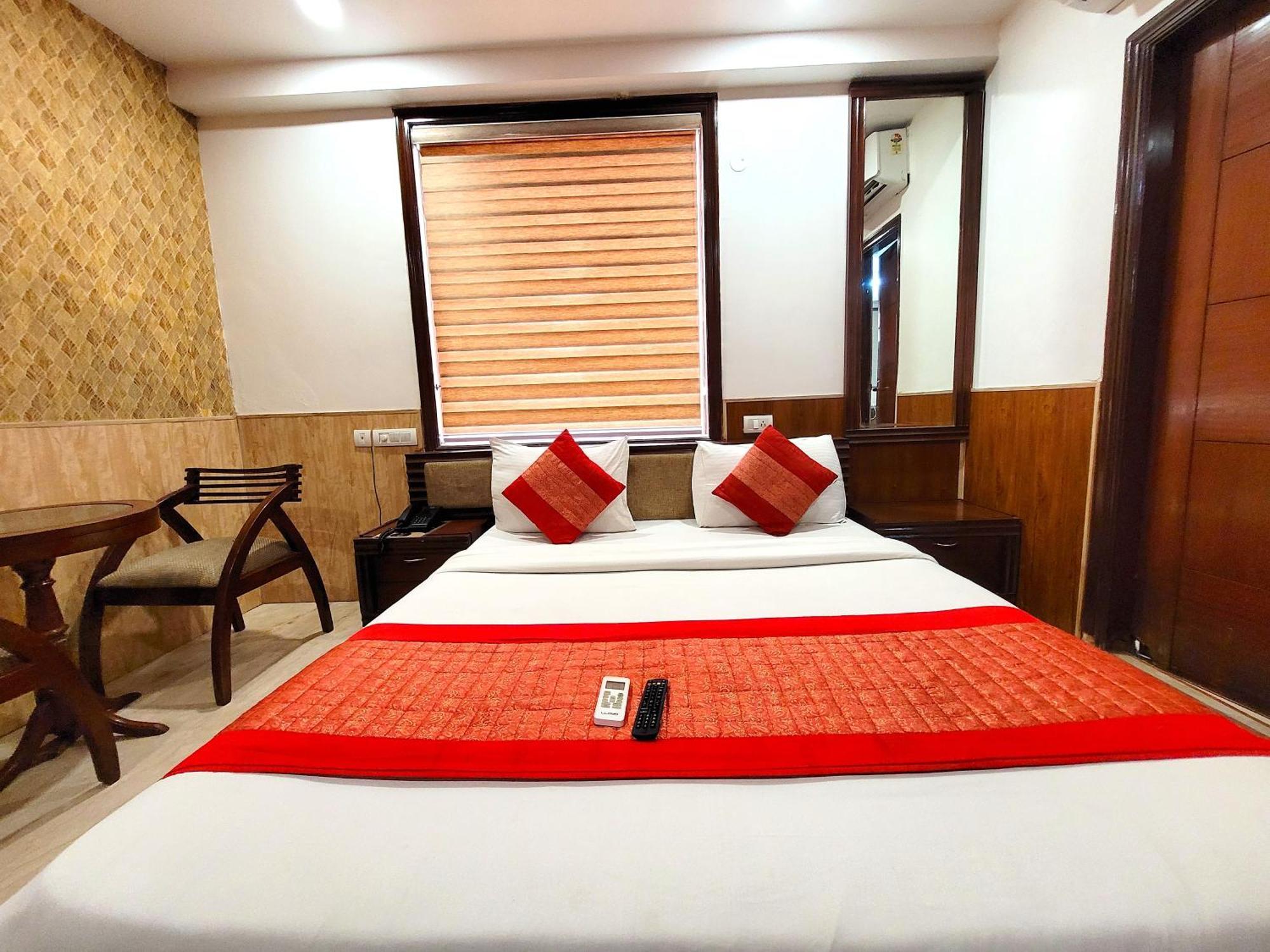 Hotel The Daanish Residency - Karol Bagh Ню Делхи Екстериор снимка
