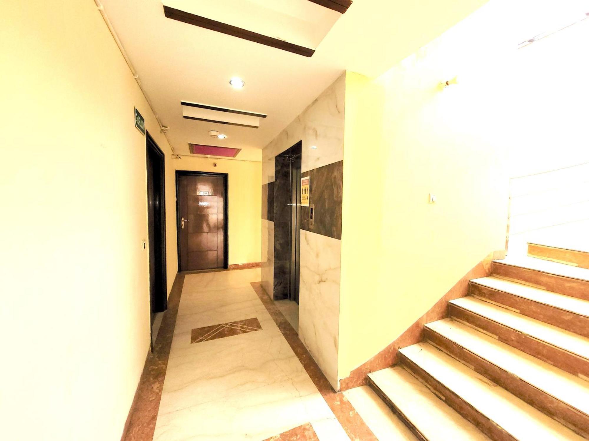 Hotel The Daanish Residency - Karol Bagh Ню Делхи Екстериор снимка