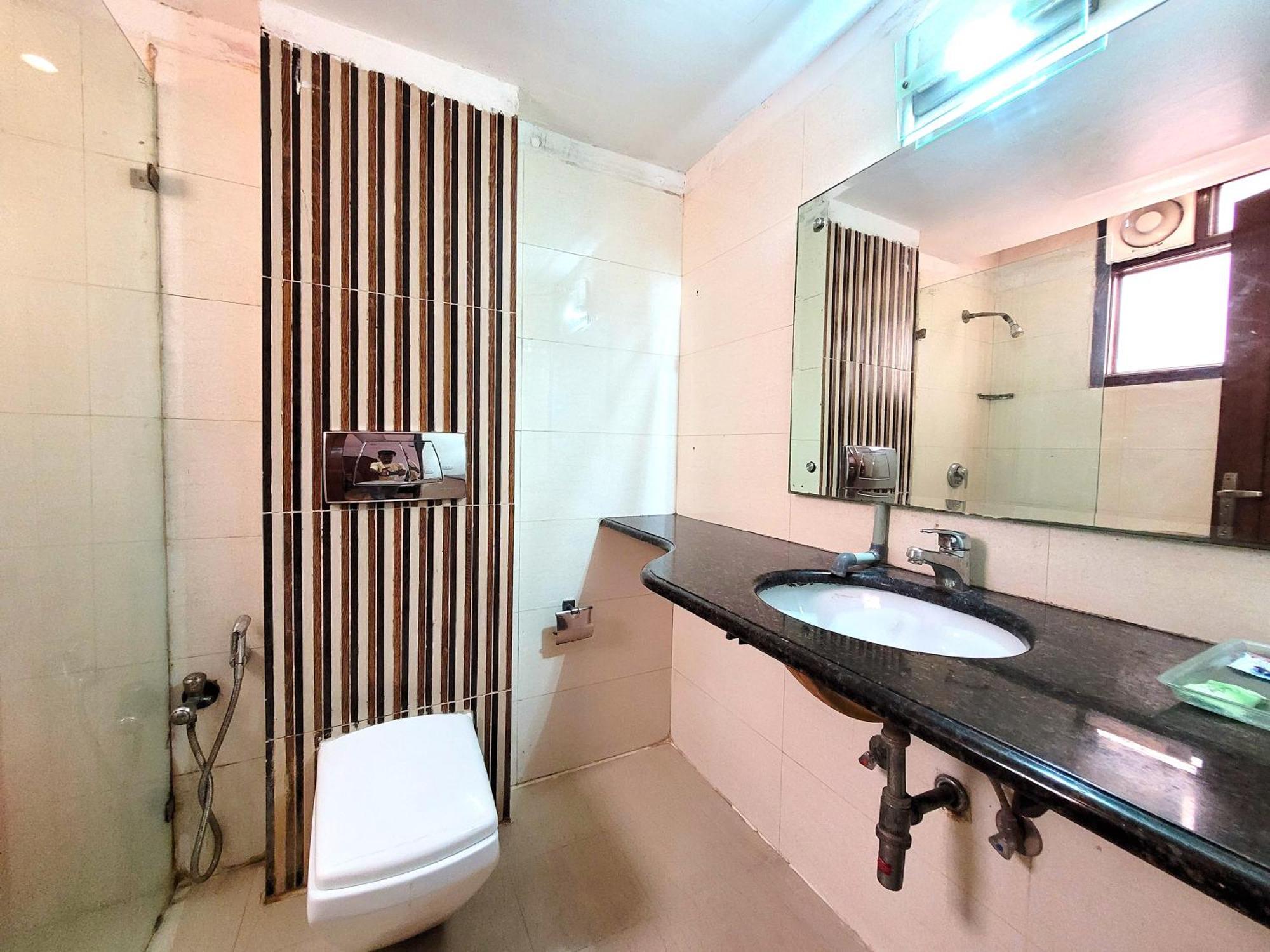 Hotel The Daanish Residency - Karol Bagh Ню Делхи Екстериор снимка
