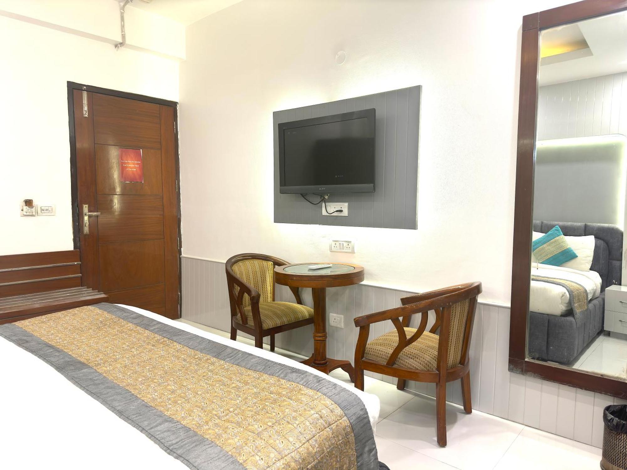 Hotel The Daanish Residency - Karol Bagh Ню Делхи Екстериор снимка
